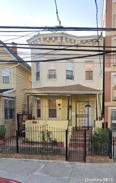 104-32 39th Ave, Corona, NY 11368