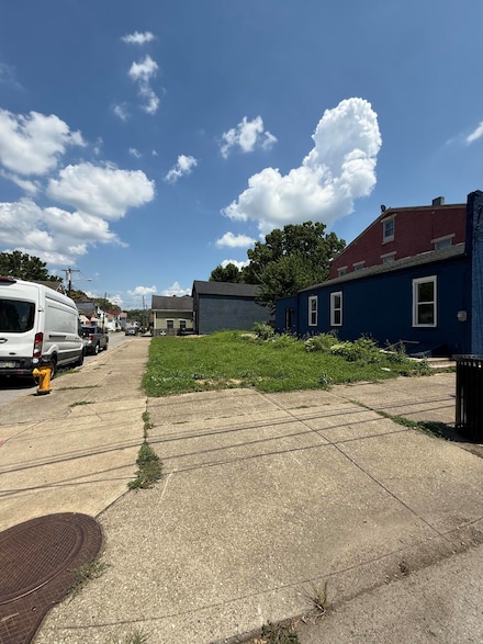 1322 Greenup St, Covington, KY 41011