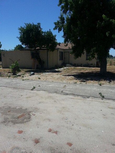 11700 S Chestnut Ave, Fresno, CA 93725