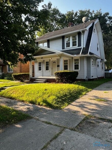 2323 Berdan Ave, Toledo, OH 43613