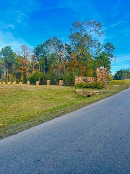 15871 Ridge Oak Rd, Willis, TX 77378