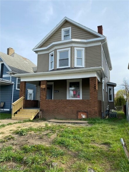 1243 Oakgrove Ave, Steubenville, OH 43952