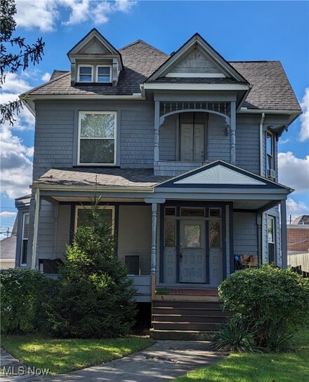 211 Seminary St, Berea, OH 44017