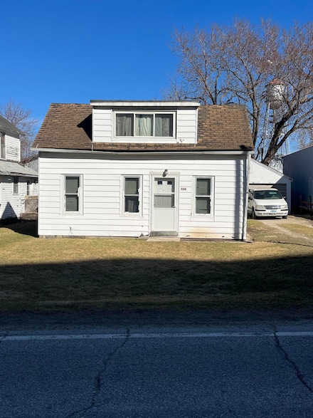 320 1st St, Randall, IA 50231