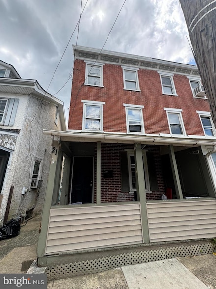 21 8th St, Brookhaven, PA 19015