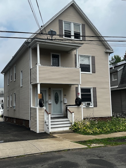 29 Bristol St, West Haven, CT 06516