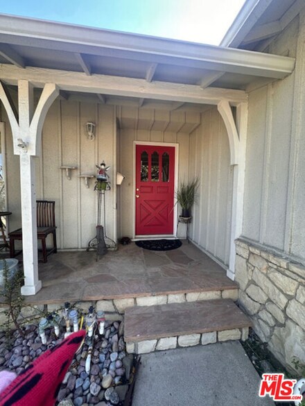5758 Costello Ave, Van Nuys, CA 91401