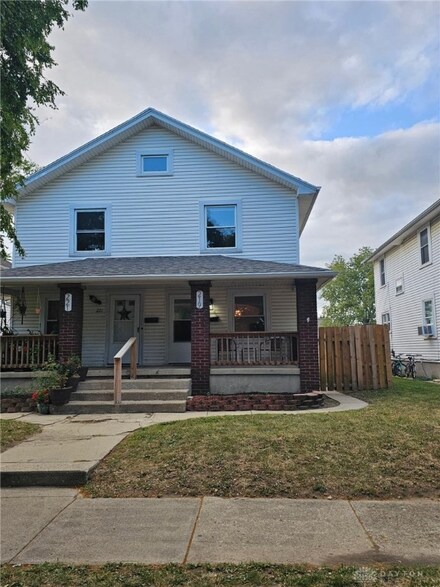221 W Main St, West Carrollton, OH 45449