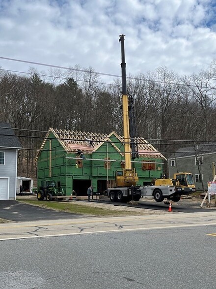 153 Gore Rd, Webster, MA 01570