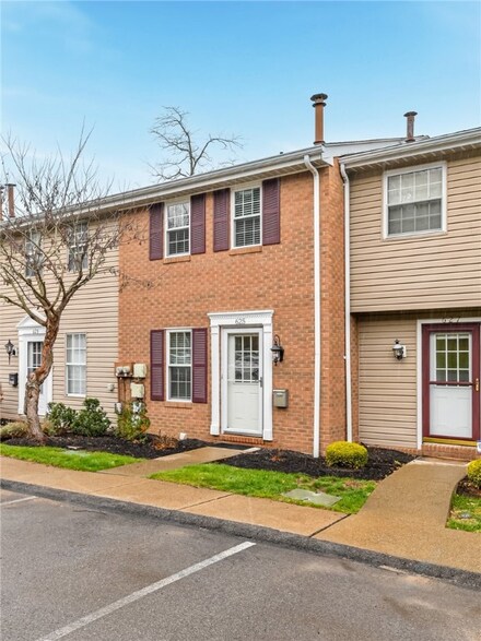 625 Newton Square Unit 625, Coraopolis, PA 15108