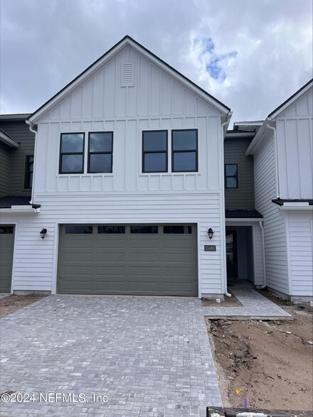 11480 Newtonian Blvd, Jacksonville, FL 32256