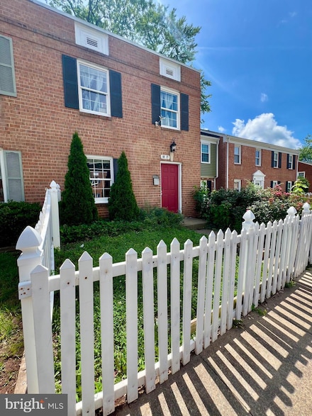 9837 Buckner Rd, Manassas, VA 20110