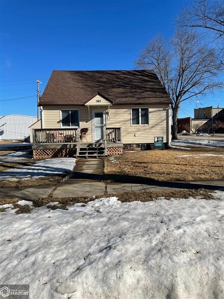 502 Kossuth St, Whittemore, IA 50598