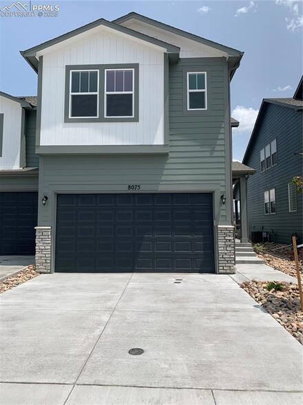 8075 Grey Bark Way, Colorado Springs, CO 80908