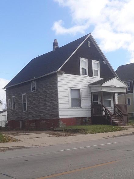 2468 N 35th St, Milwaukee, WI 53210