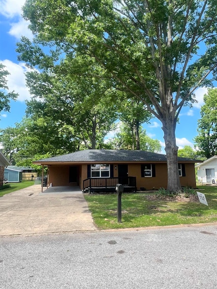 727 Forbes Dr, Bald Knob, AR 72010