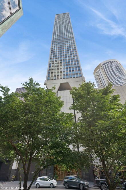 111 E Chestnut St Unit 56G, Chicago, IL 60611