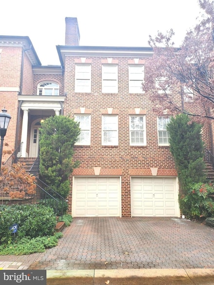 2003 Mayfair Mclean Ct, Falls Church, VA 22043