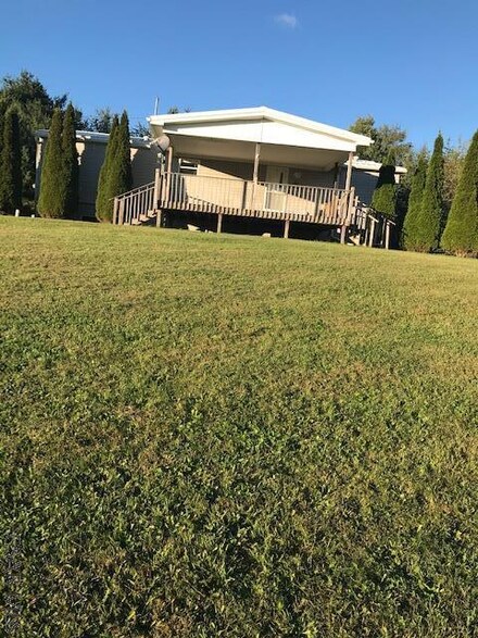 294 Million Dollar Hwy, Boswell, PA 15531