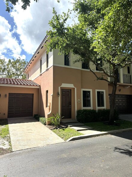 2606 Venetian Dr, Boynton Beach, FL 33426