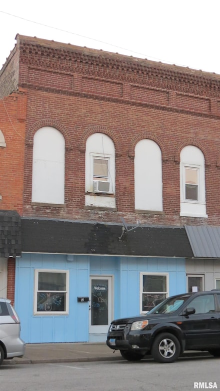 12 N Division St, Du Quoin, IL 62832