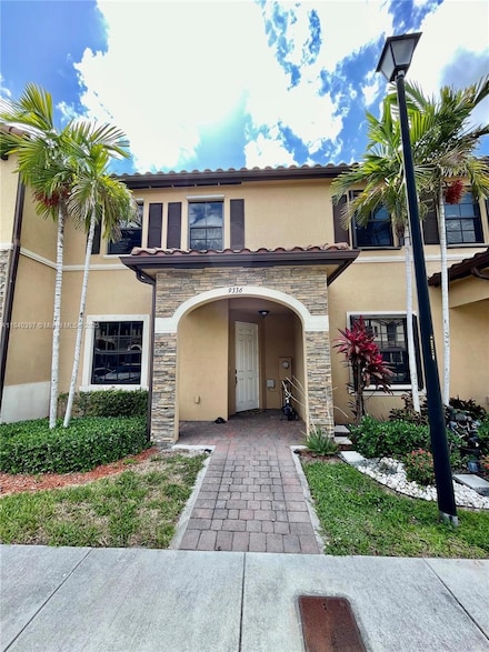9336 W 33rd Ave, Hialeah, FL 33018