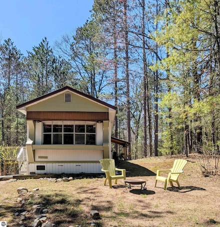 377 E Bear Lake Rd NE, Kalkaska, MI 49646