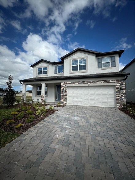 9514 Crescent Ray Dr, Wesley Chapel, FL 33545