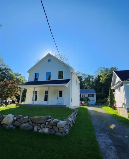 30 Hamilton Ave, Sloatsburg, NY 10974