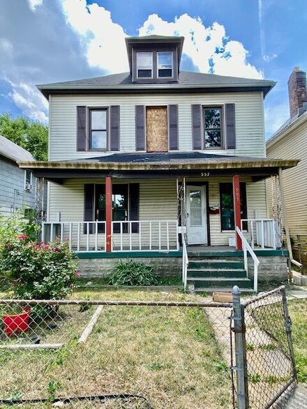 557 E Gates St, Columbus, OH 43206