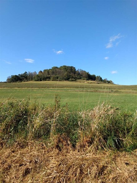 28008 Spiral Rd, Richland Center, WI 53581