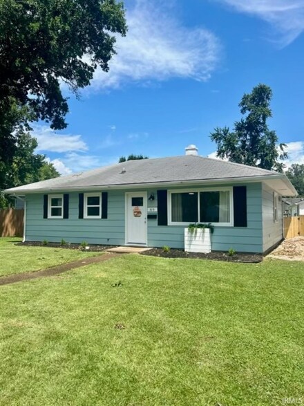 515 Fairway Dr, Evansville, IN 47710