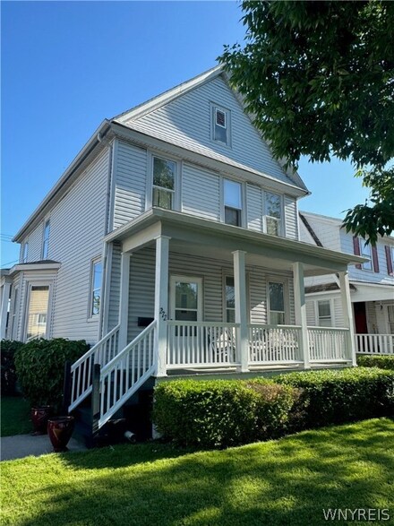 272 W Hazeltine Ave, Buffalo, NY 14217