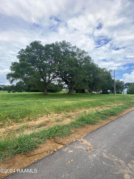 3911 Chemin Belle Terre, Maurice, LA 70555