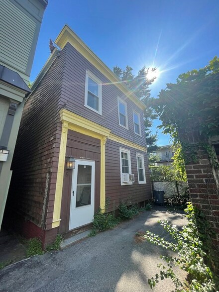3 Balmoral Park, Boston, MA 02127