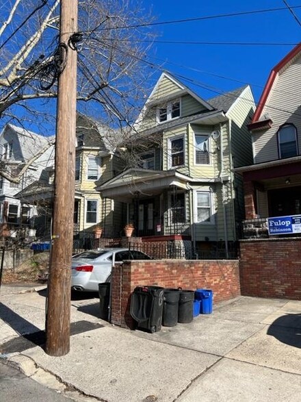 6 Clinton Ave, Jersey City, NJ 07304