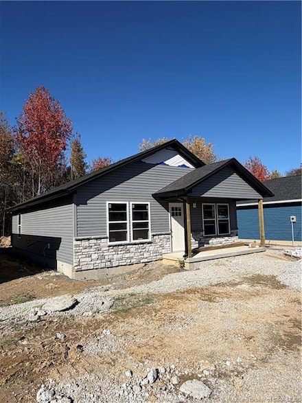 8003 Butler Rd, Sellersburg, IN 47172