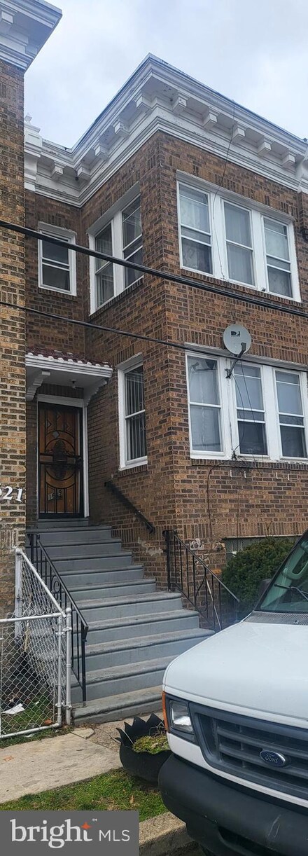 1619 W Louden St, Philadelphia, PA 19141