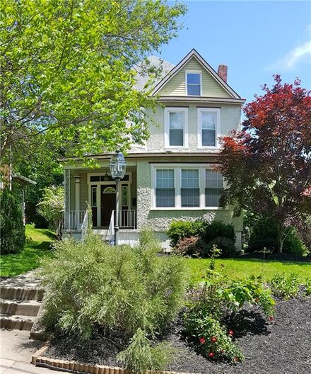 126 Linshaw Ave, Pittsburgh, PA 15205