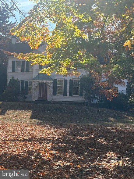 743 River Rd, Yardley, PA 19067