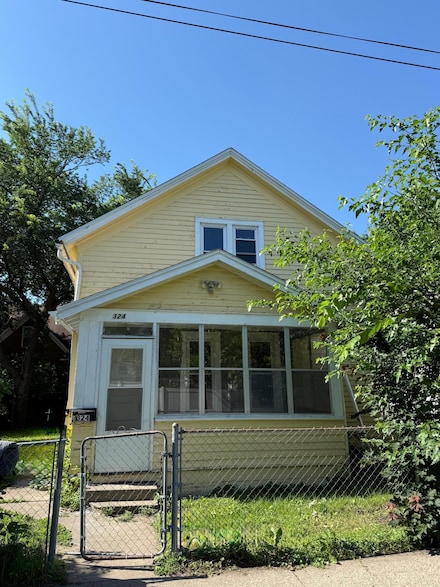 324 Van Buren Ave, Saint Paul, MN 55103