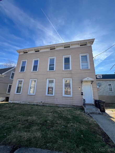 1104 Carson Ave, Cincinnati, OH 45205