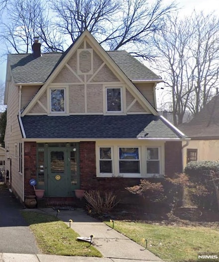 995 Grace Terrace, Teaneck, NJ 07666