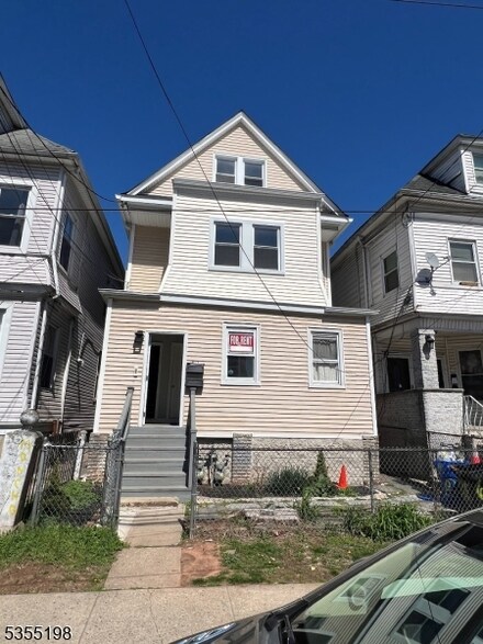 611 Magnolia Ave, Elizabethport, NJ 07206