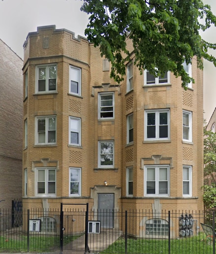 4828 W Adams St, Chicago, IL 60644