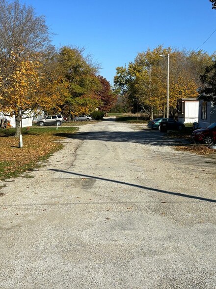 110 N Cross St, Westfield, IL 62474