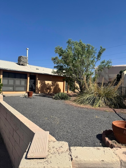 440 Salazar Ct SE, Albuquerque, NM 87102