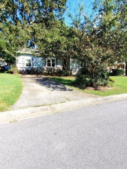 5514 Green Valley Ave, North Little Rock, AR 72118
