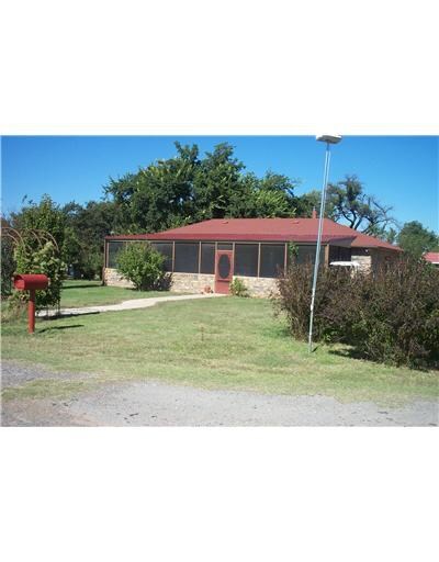 830 County Road 1200, Minco, OK 73059