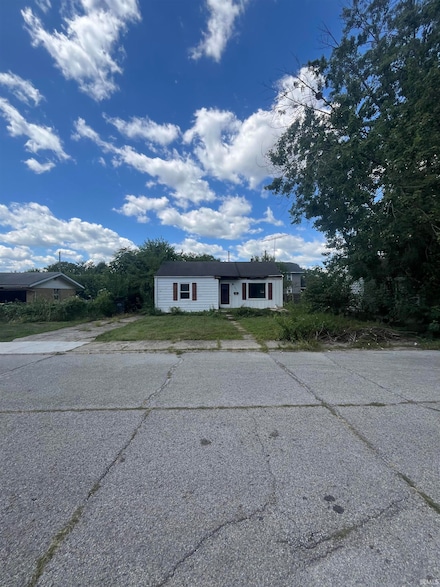 3025 Saint Charles St, Anderson, IN 46016